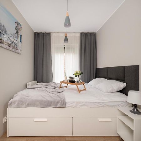 Hideaway Apartment - Terrace With Garden & Parking- By Rentujemy 우치 외부 사진